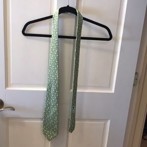 Never worn Vineyard Vines tie